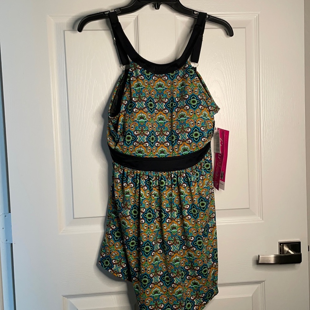 NWT Fit4U floral Tankini top